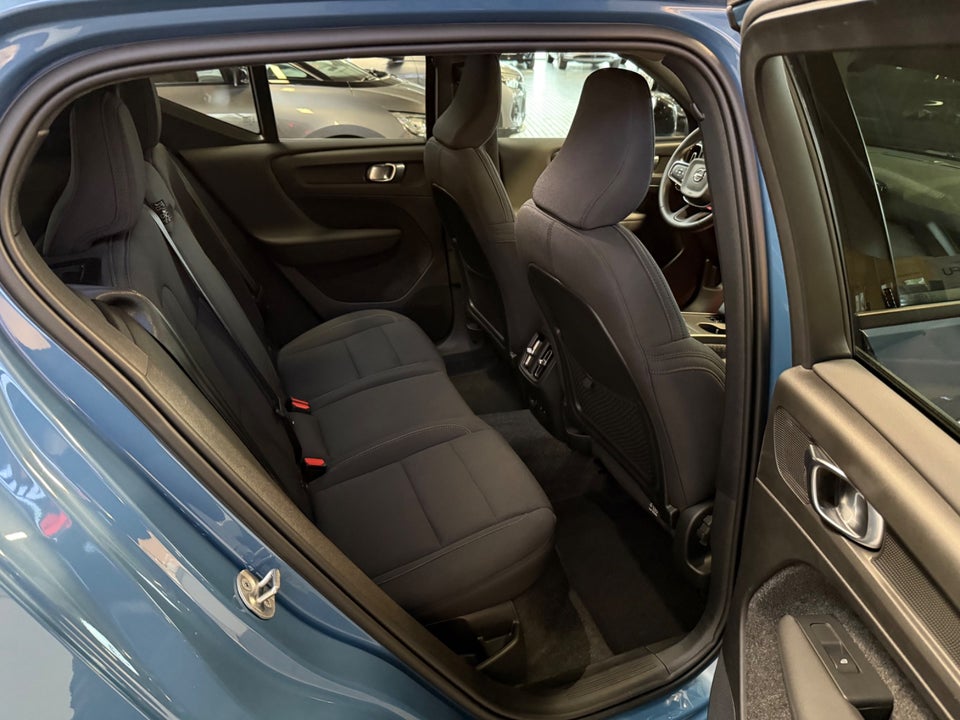 Volvo EX40 Extended Range Core 5d