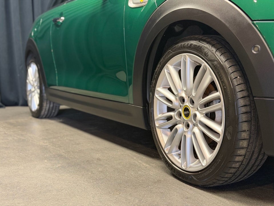 MINI Cooper SE Trim L 3d