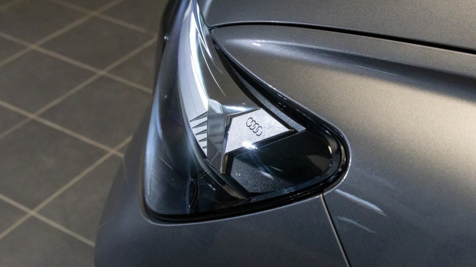 Audi Q4 e-tron 45 S-line 5d