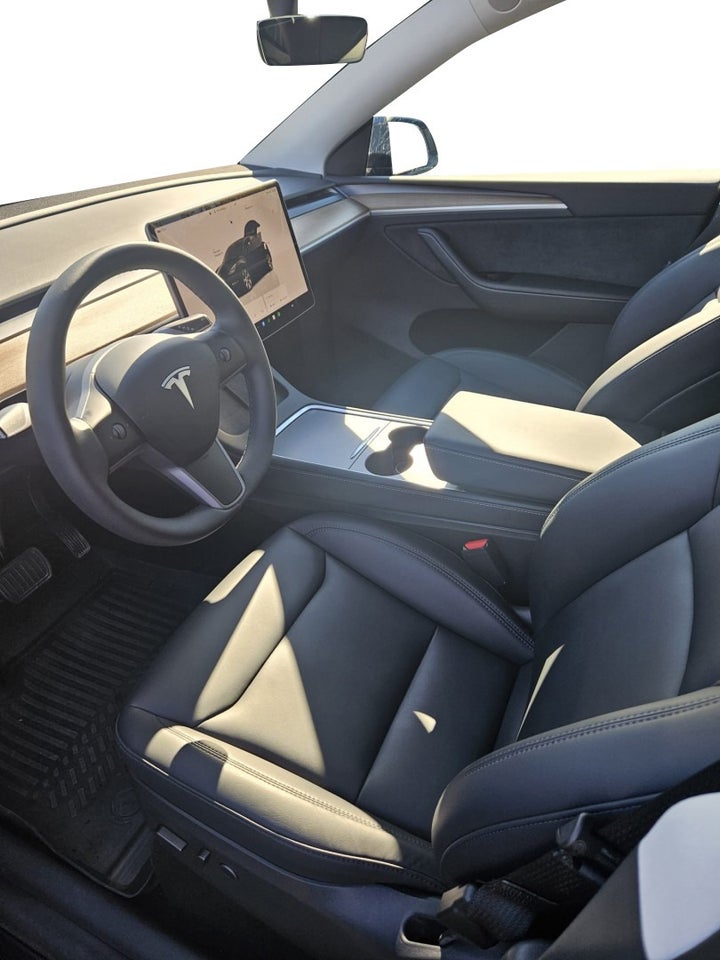 Tesla Model Y Long Range AWD 5d