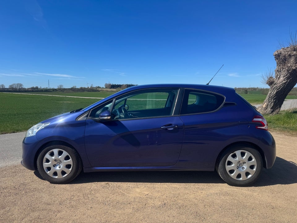 Peugeot 208 1,6 e-HDi 92 Allure 3d