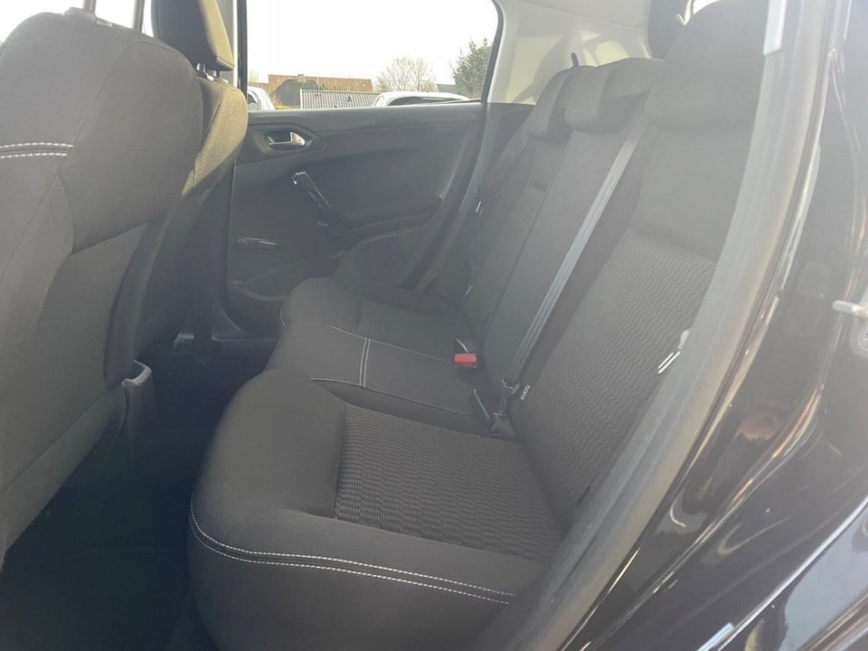 Peugeot 208 1,6 BlueHDi 100 Envy 5d