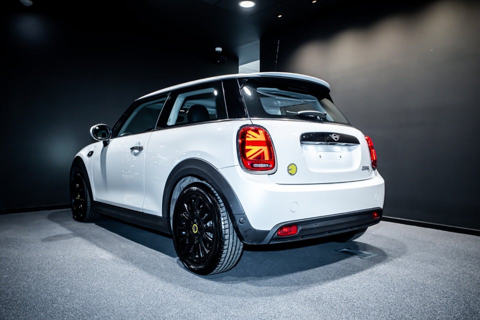 MINI Cooper SE Classic Trim 3d