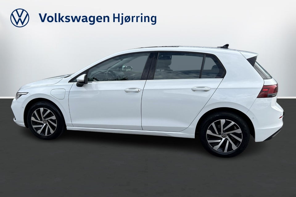 VW Golf VIII 1,4 eHybrid DSG 5d