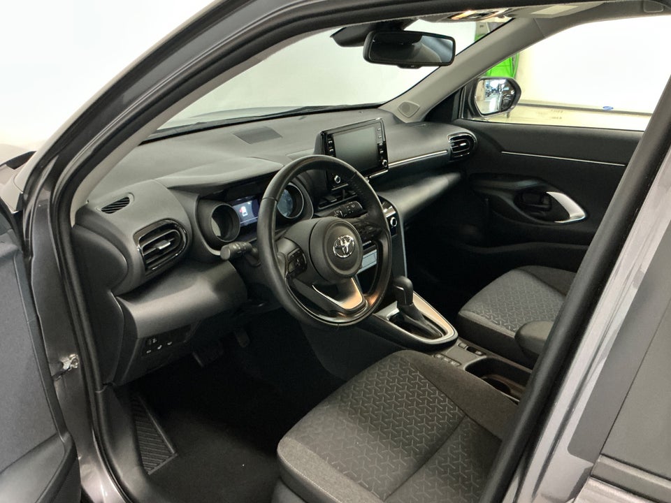 Toyota Yaris Cross 1,5 Hybrid Active Tech+ e-CVT 5d