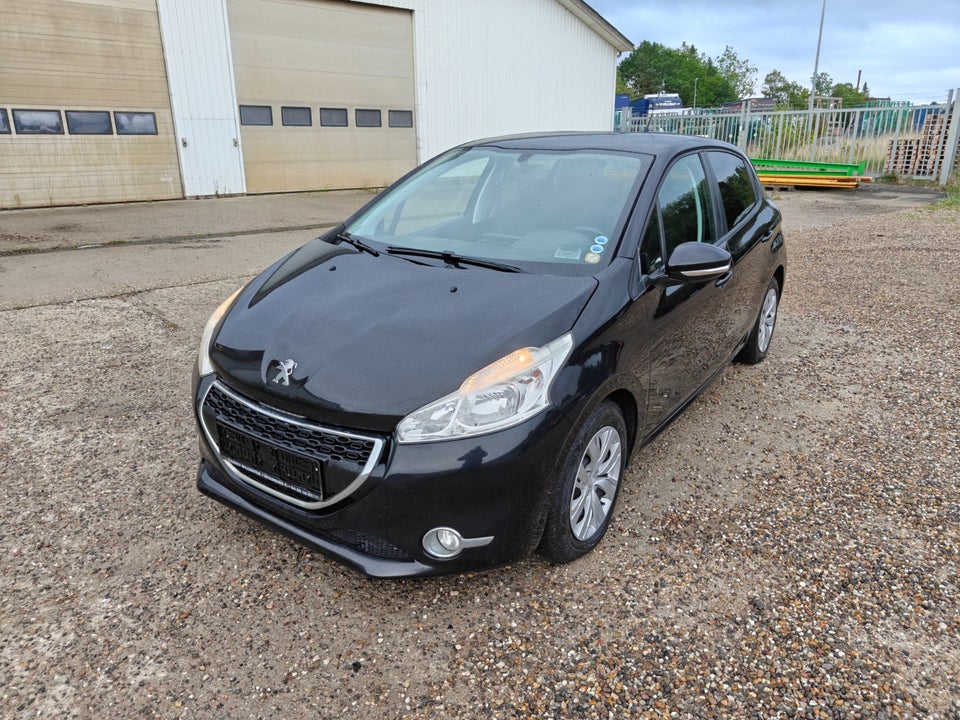 Peugeot 208 1,6 e-HDi 92 Active 5d