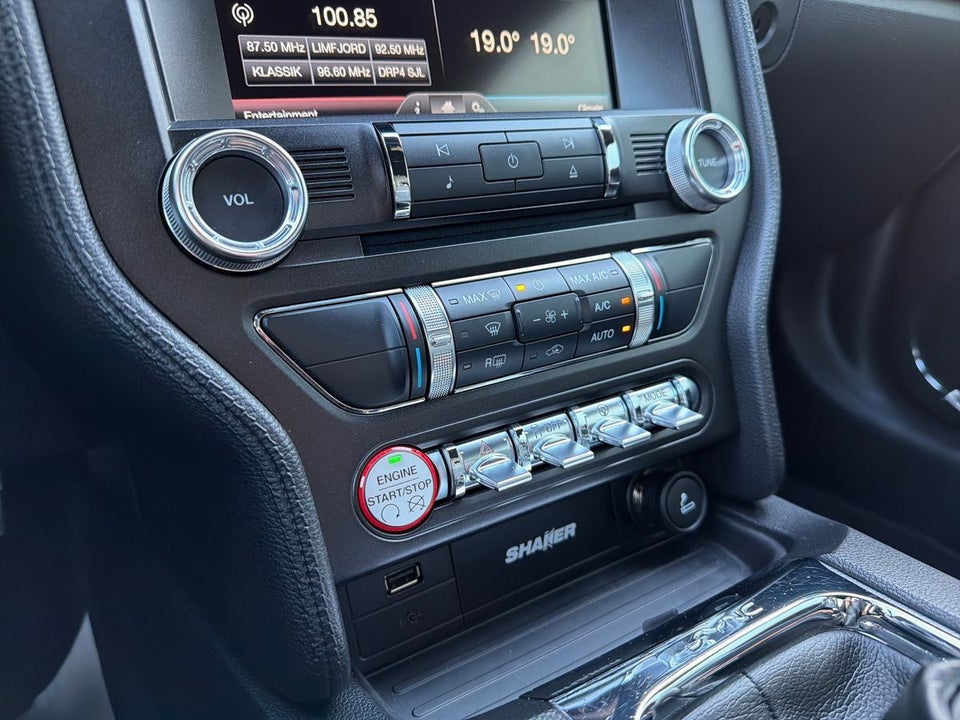 Ford Mustang 5,0 V8 GT Fastback 2d