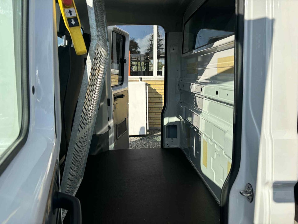 VW Crafter 35 2,0 TDi 177 Db.Kab m/tiplad