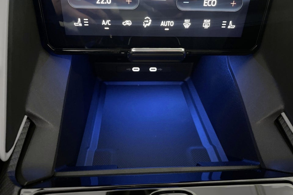 Ford Explorer 77 Premium Extended Range 5d