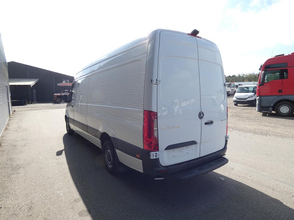Mercedes Sprinter 317 2,0 CDi A3 Kassevogn aut. RWD