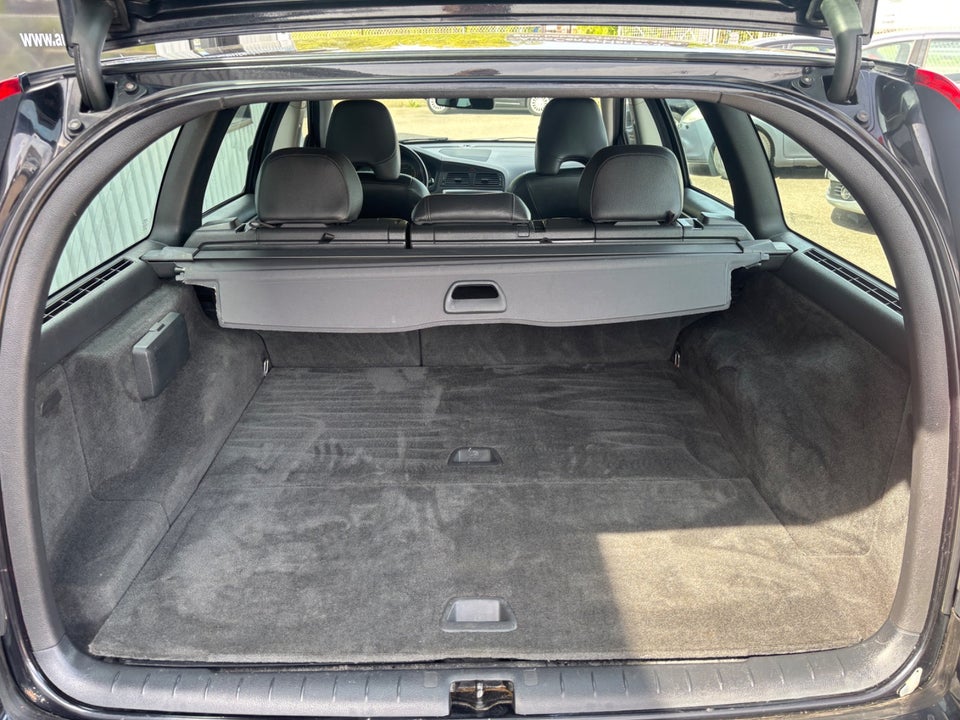 Volvo V70 2,4 170 aut. 5d