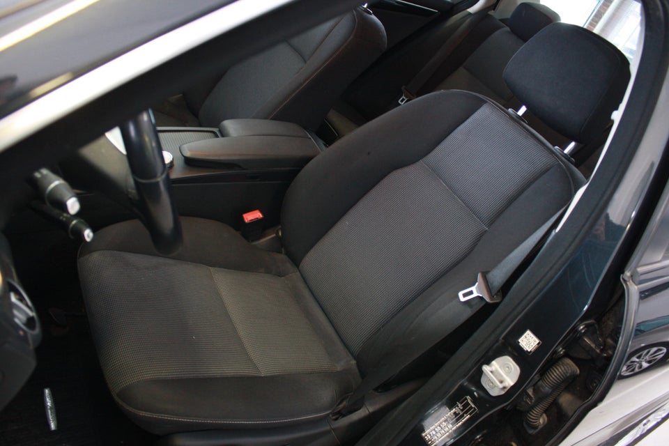 Mercedes C200 1,6 BlueTEC Avantgarde 4d