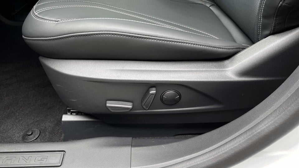 Ford Mustang Mach-E 78 Standard Range 5d