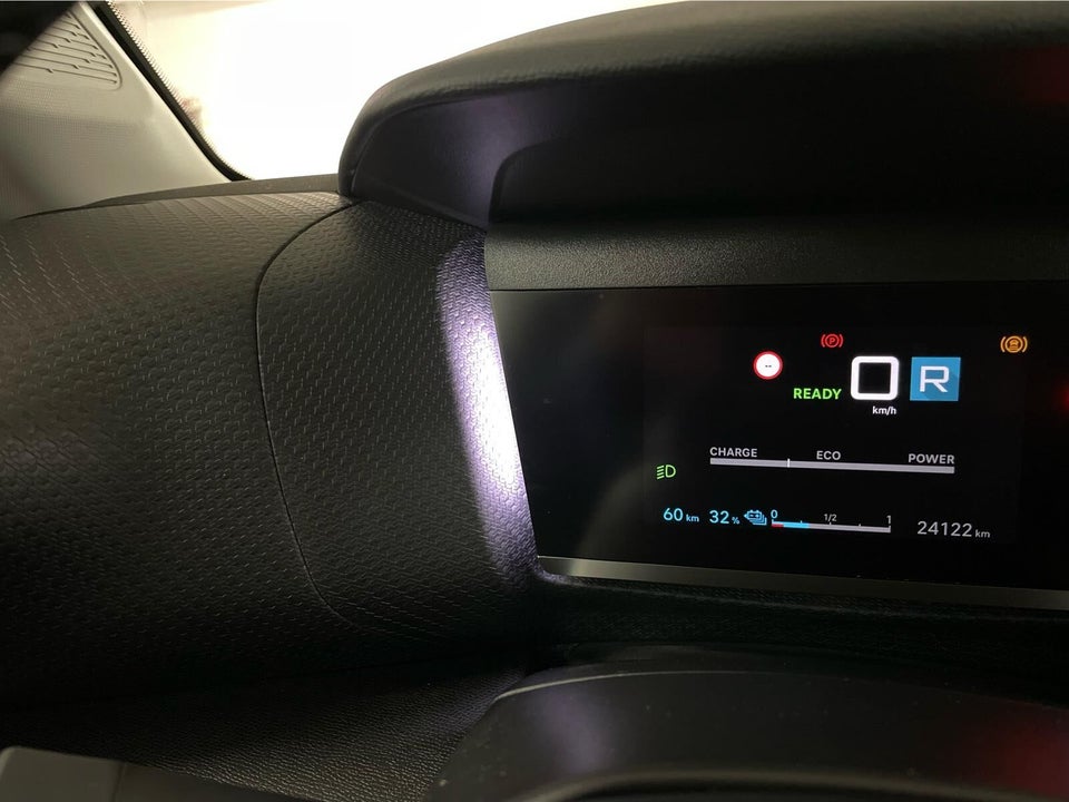 Citroën ë-C4 X 50 Shine 4d