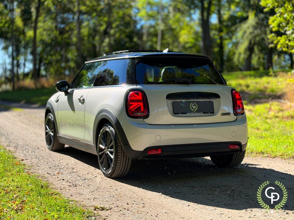 MINI Cooper SE Maximise 3d