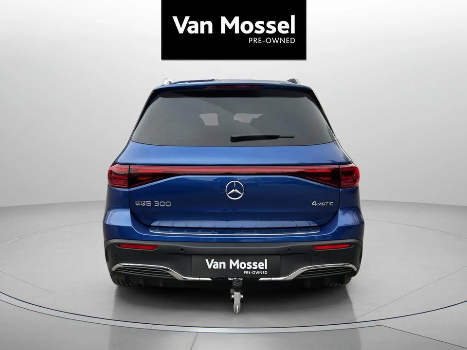 Mercedes EQB300 AMG Line 4Matic 5d