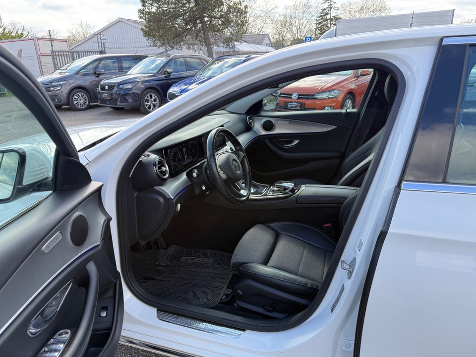 Mercedes E220 d 2,0 aut. 4Matic 4d