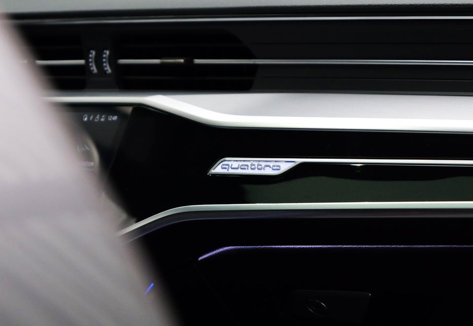 Audi A6 55 TFSi e Sport Avant quattro S-tr. 5d