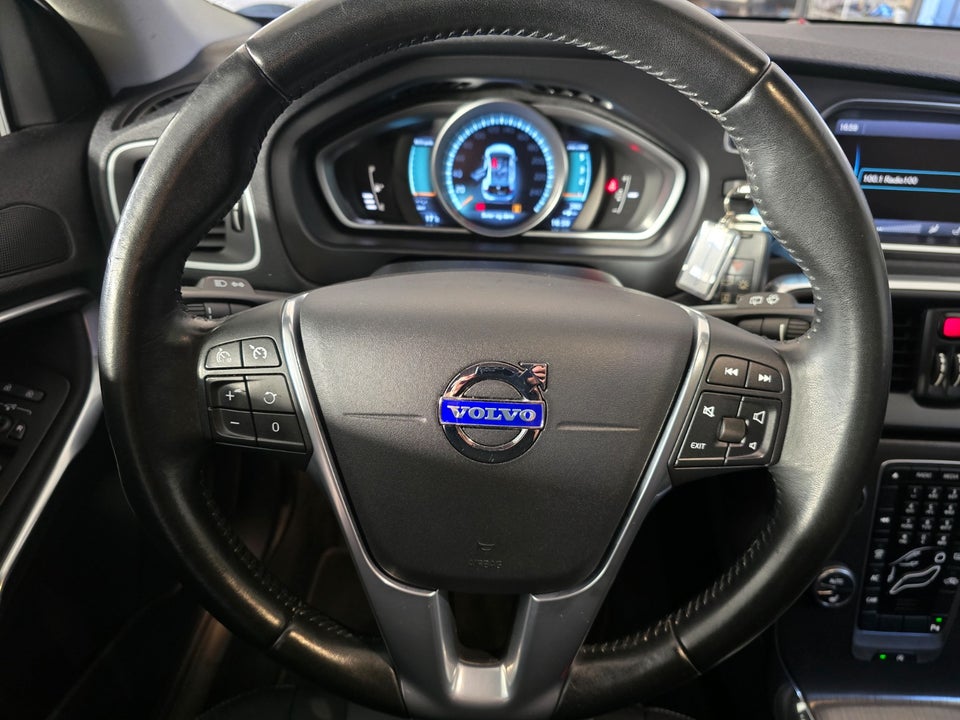 Volvo V40 1,6 D2 115 Momentum 5d