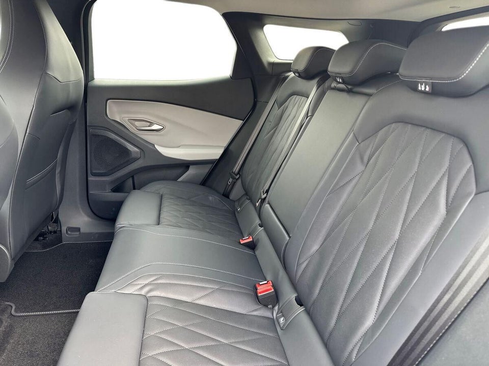 Ford Explorer 77 Premium Extended Range 5d