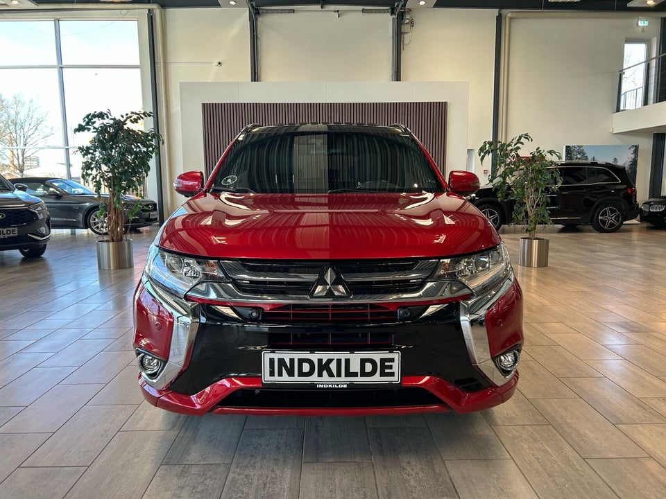 Mitsubishi Outlander 2,0 PHEV Instyle CVT 4WD 5d