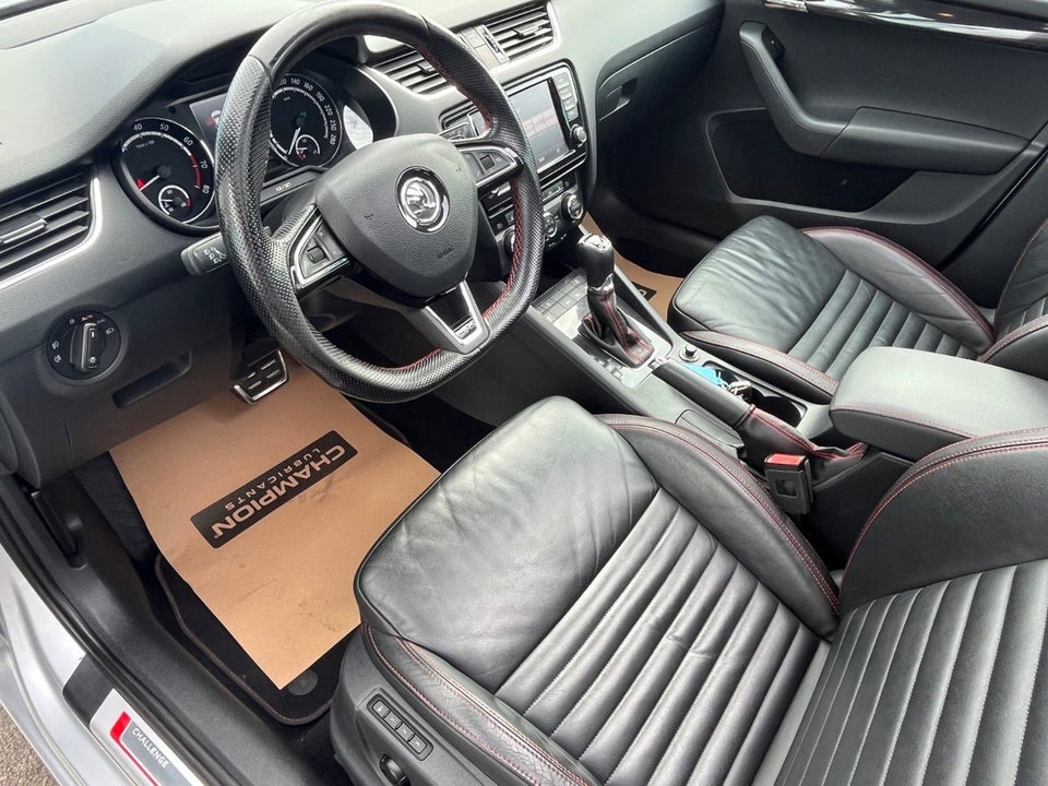 Skoda Octavia 2,0 TSi 220 RS Combi DSG 5d