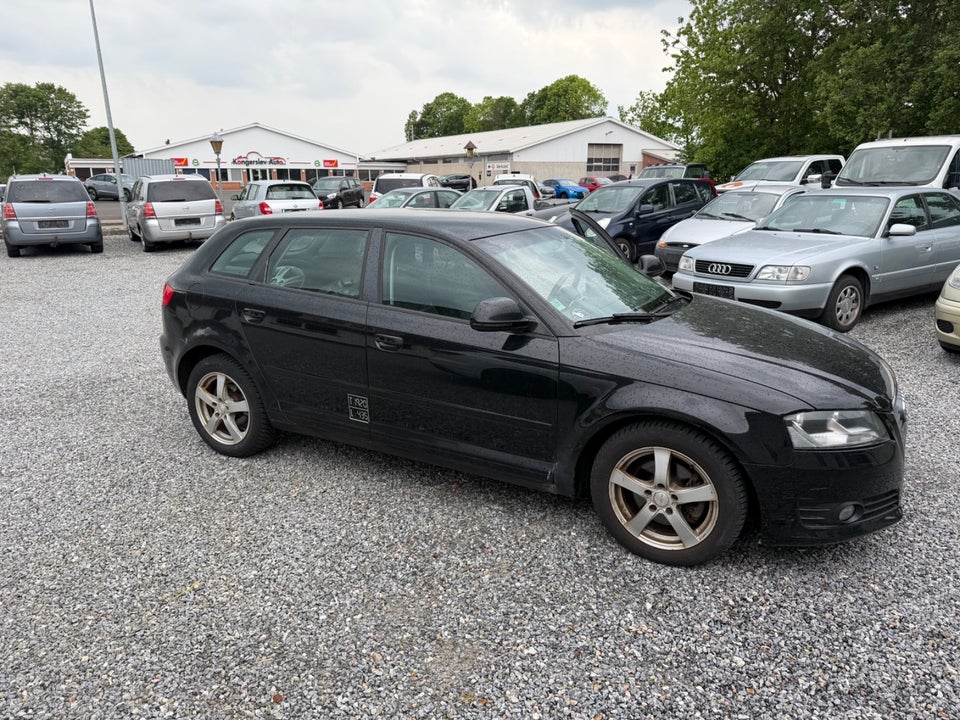 Audi A3 2,0 TDi Ambiente Sportback quattro Van 5d