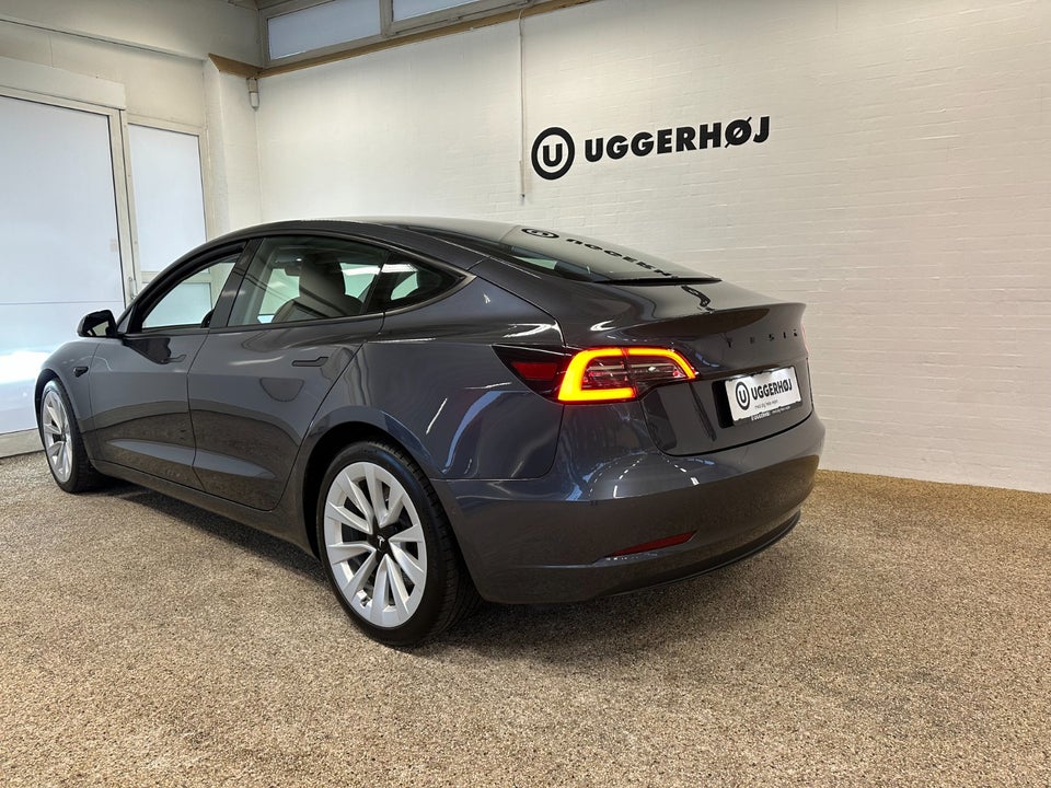 Tesla Model 3 Long Range AWD 4d