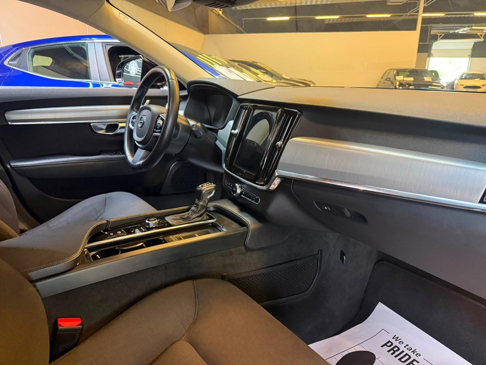 Volvo V90 2,0 D3 150 Momentum aut. 5d