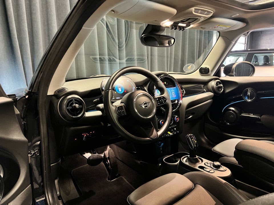 MINI Cooper SE Classic Trim 3d