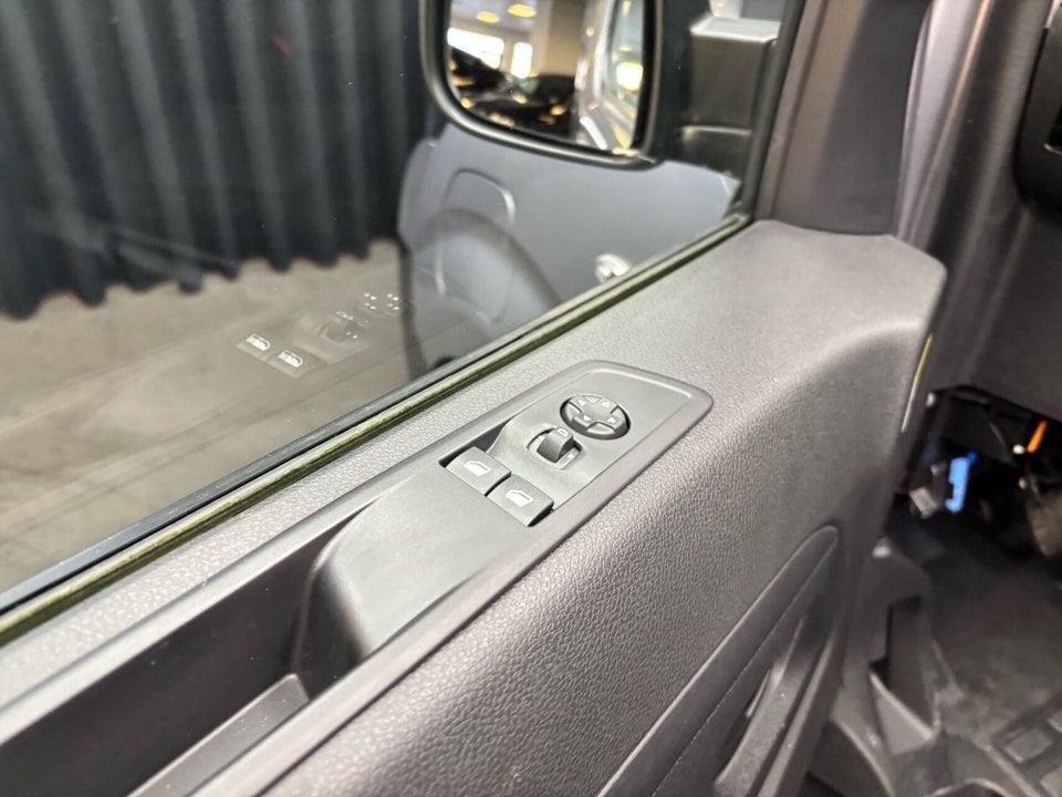 Peugeot e-Traveller 75 L2 Business