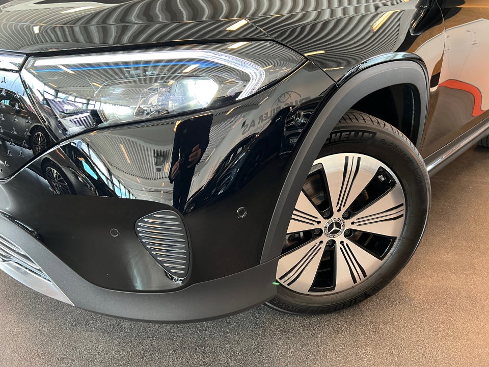 Mercedes EQB250+ Progressive 5d