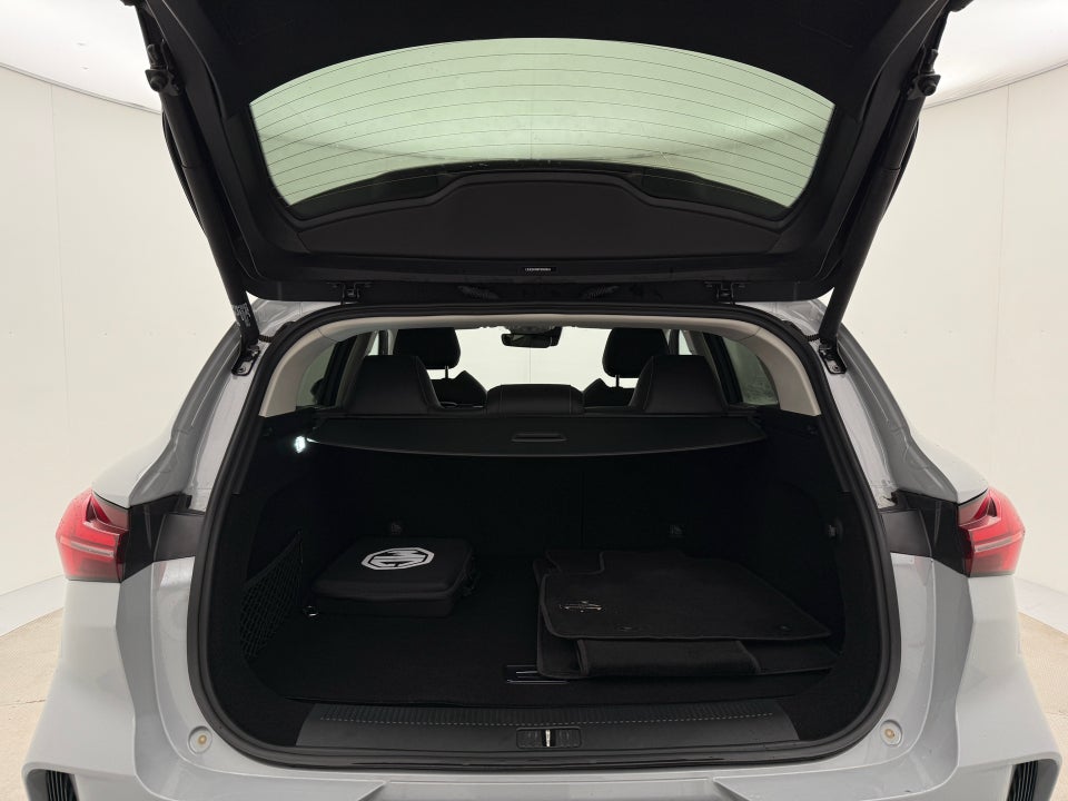 MG Marvel R Luxury 5d