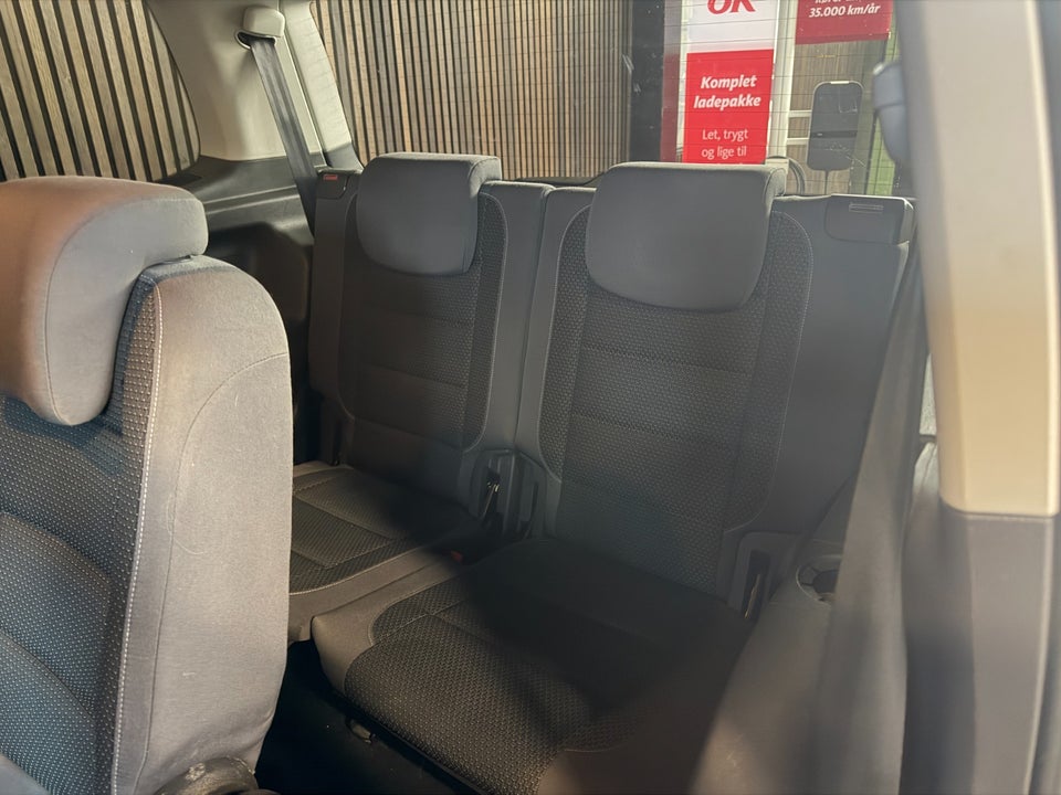 VW Touran 1,6 TDi 105 Comfortline DSG BMT 7prs 5d