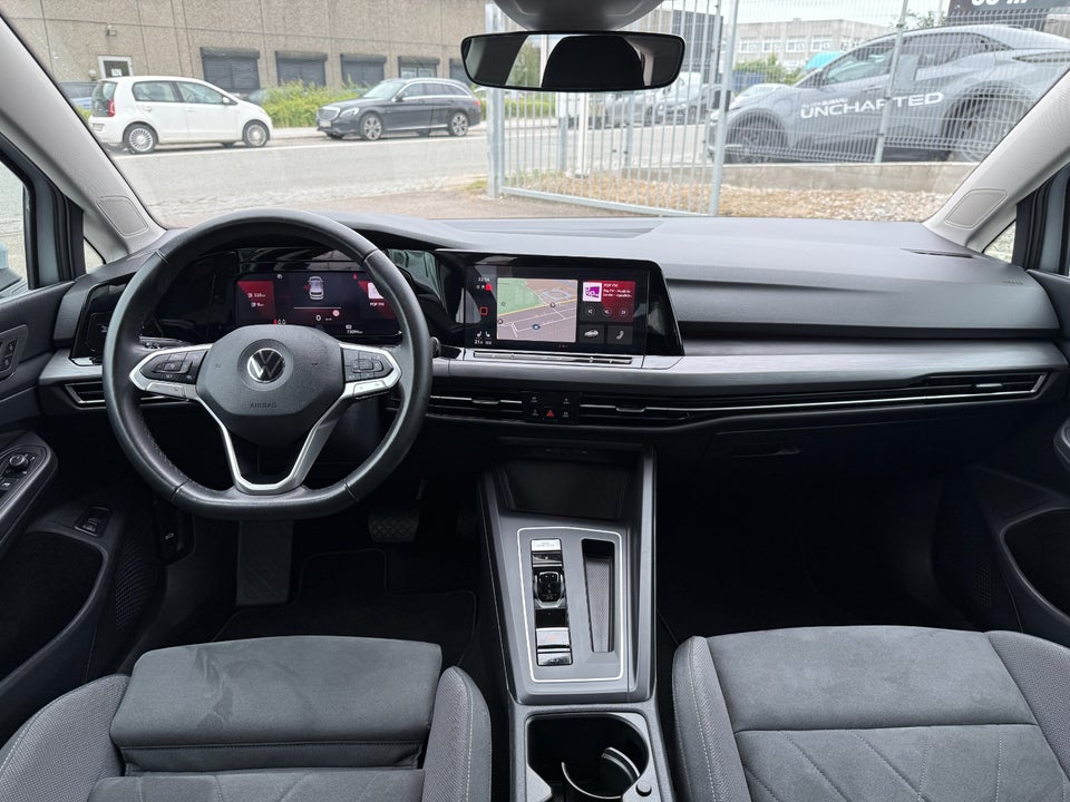 VW Golf VIII 1,4 eHybrid DSG 5d