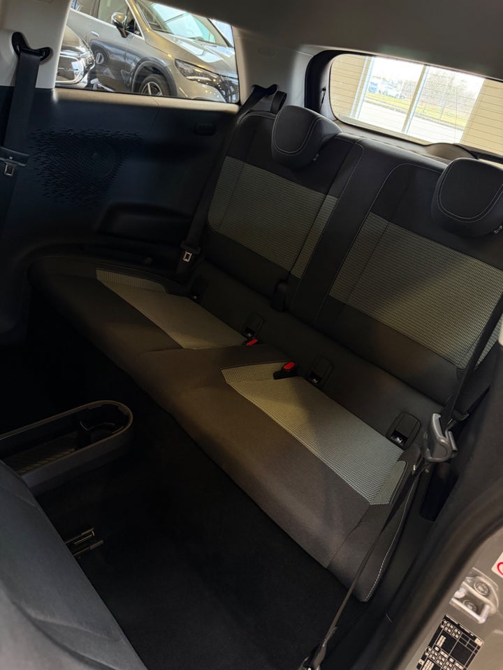 MINI Cooper SE Essential 3d