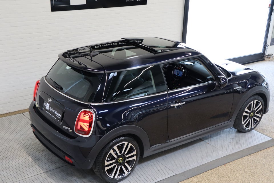 MINI Cooper SE Camden Edition 3d