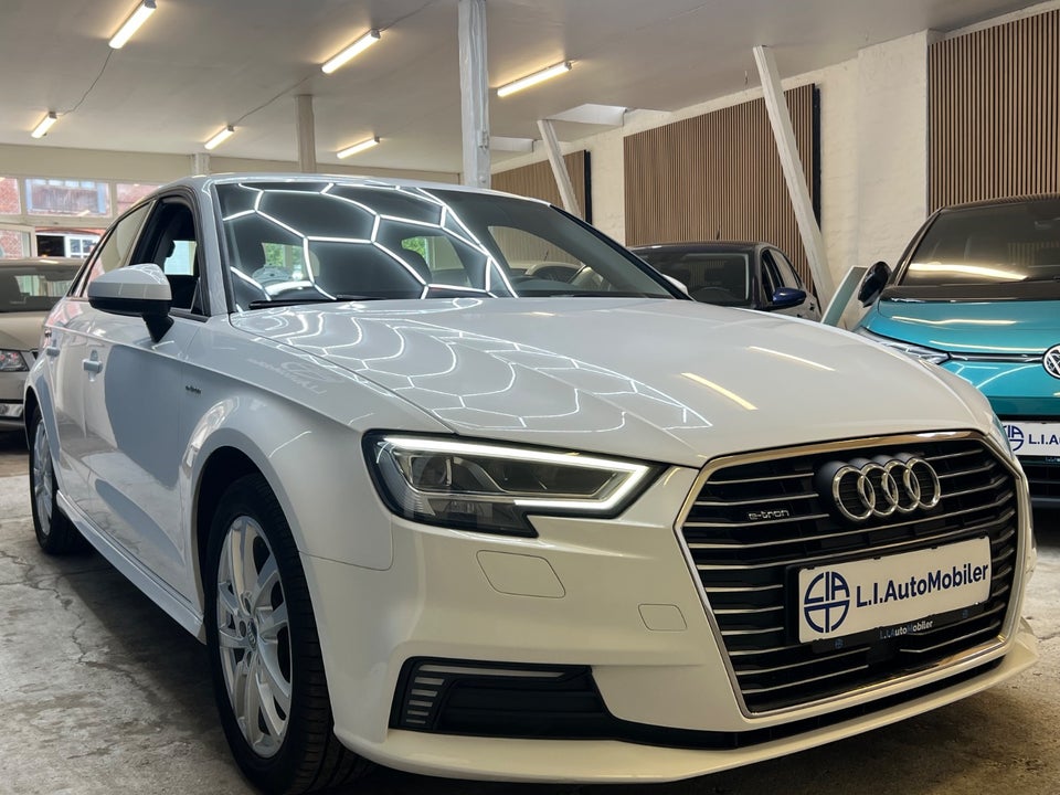 Audi A3 1,4 e-tron Sportback S-tr. 5d