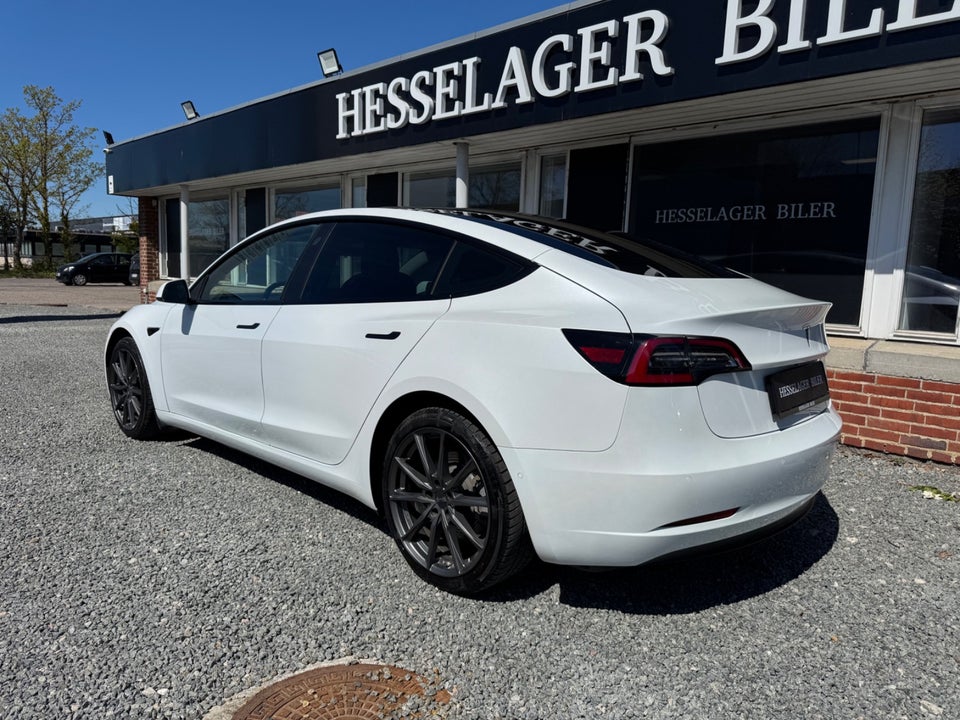 Tesla Model 3 Standard Range+ RWD 4d