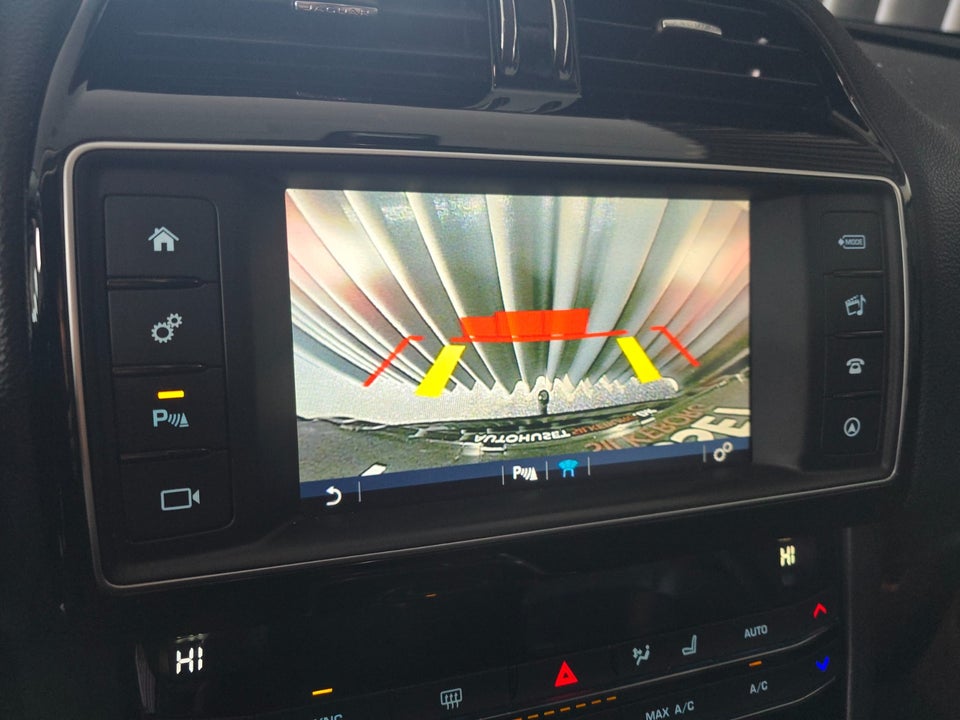 Jaguar F-Pace 2,0 D180 Pure aut. AWD 5d