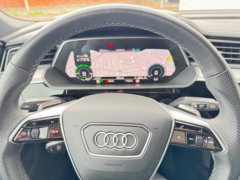 Audi e-tron 55 S-line quattro 5d
