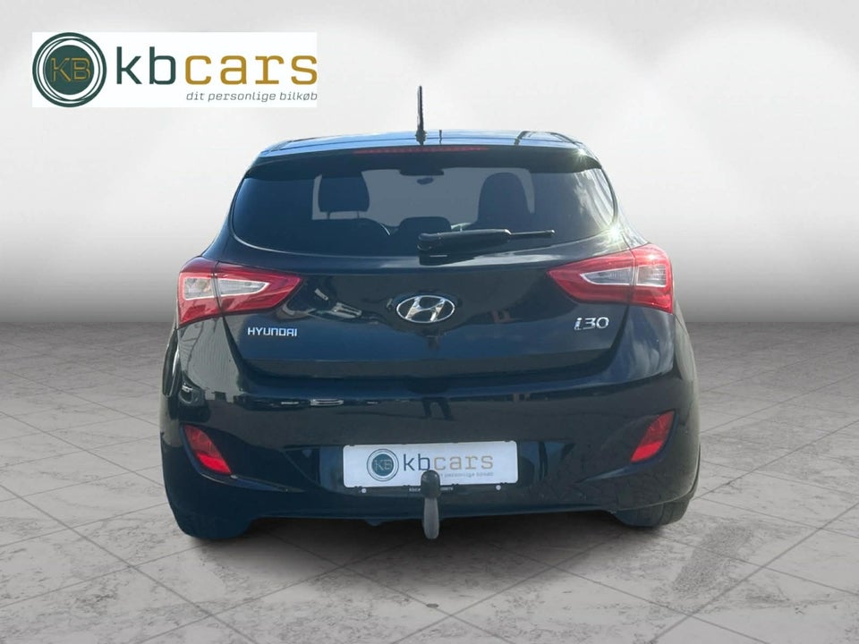 Hyundai i30 1,6 CRDi 110 EM-Edition 5d