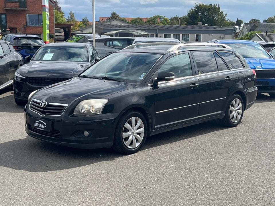 Toyota Avensis 2,0 Sol stc. 5d