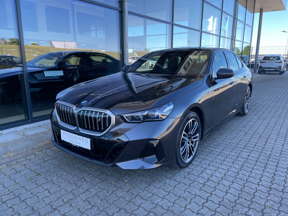 BMW i5 eDrive40 M-Sport 4d