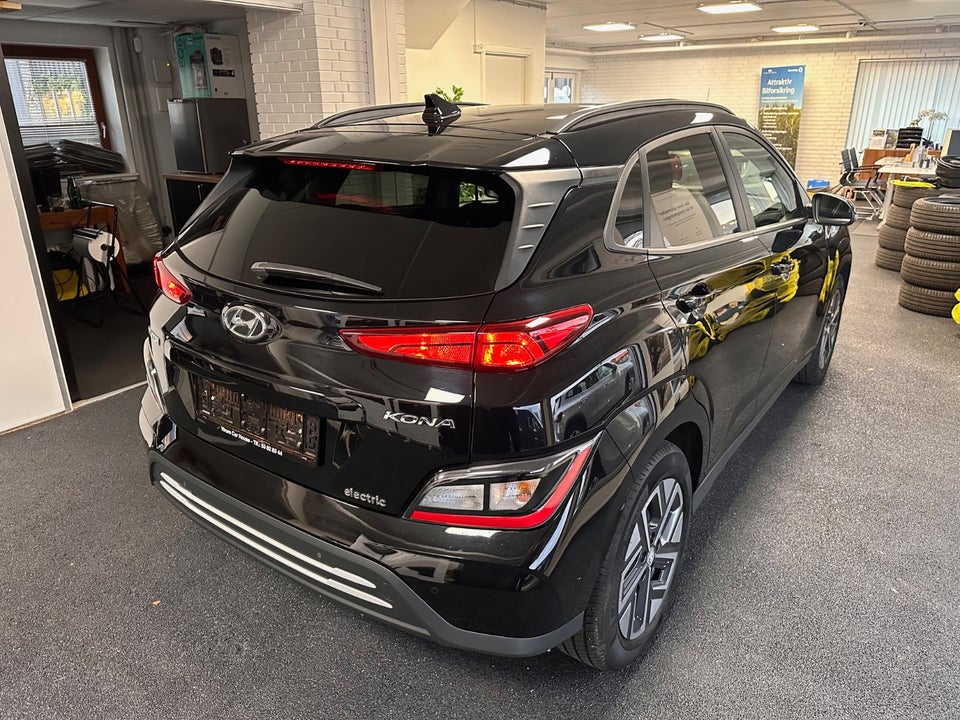 Hyundai Kona 39 EV Essential 5d