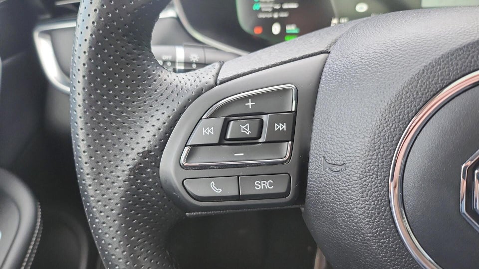 MG Marvel R Luxury 5d