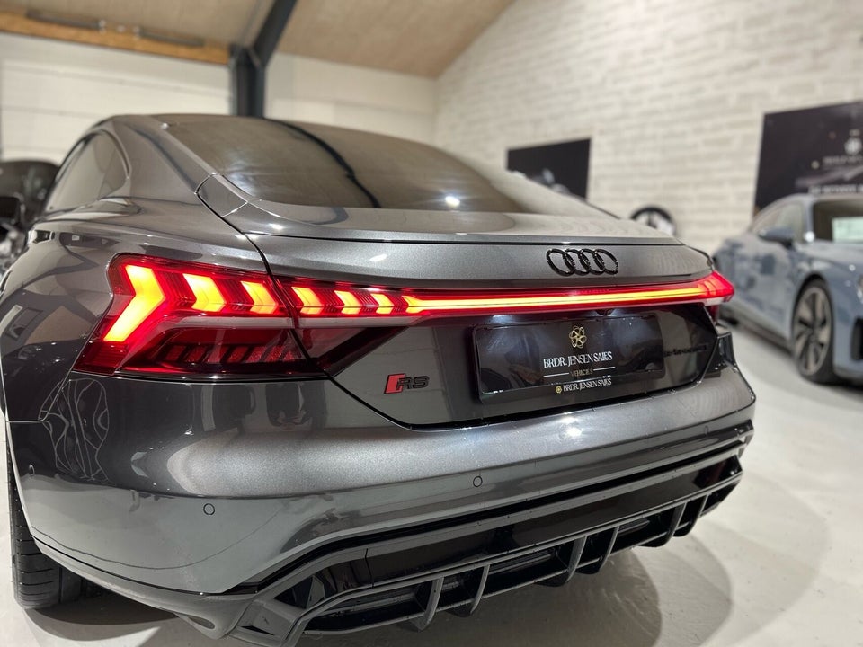 Audi RS e-tron GT quattro 4d