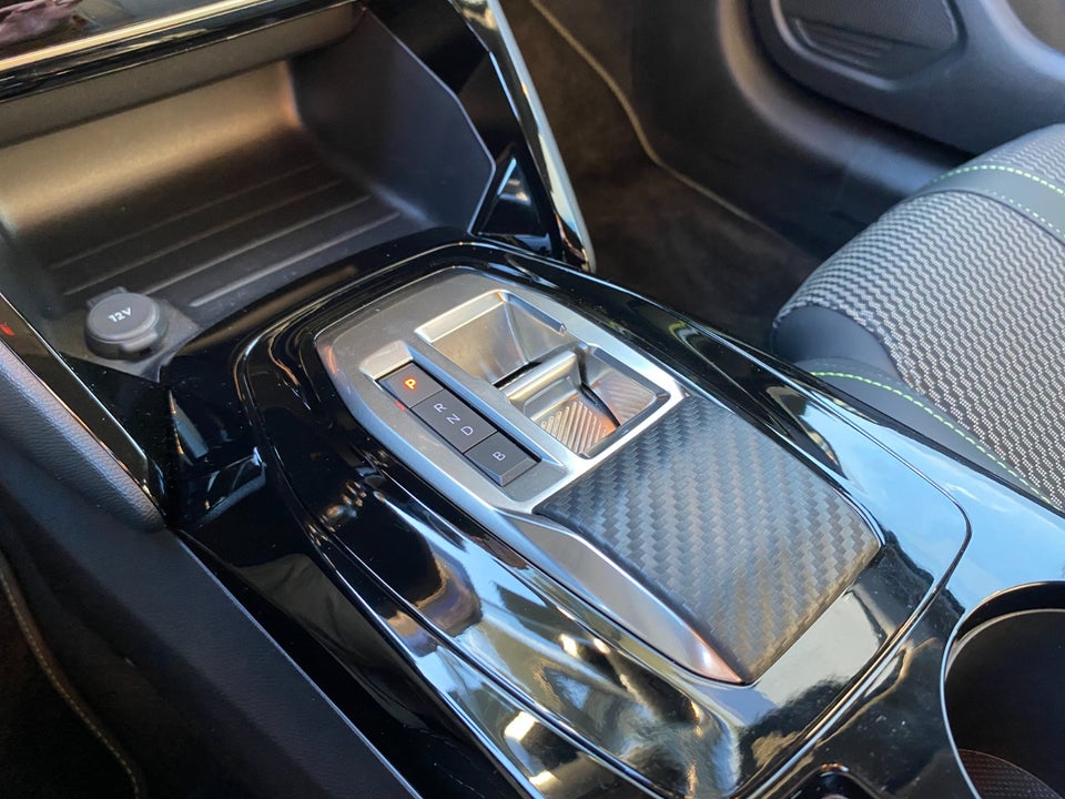 Peugeot e-208 54 GT 5d