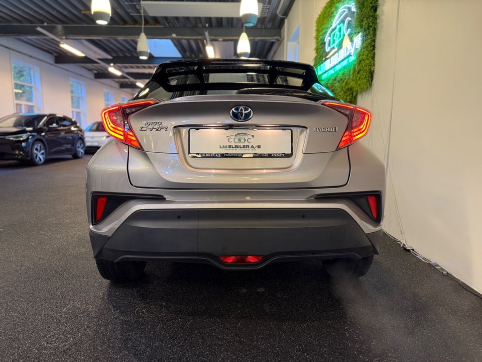 Toyota C-HR 1,8 Hybrid Premium Selected CVT 5d