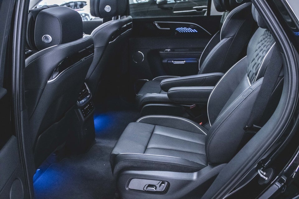 Hongqi E-HS9 99 Exclusive 5d